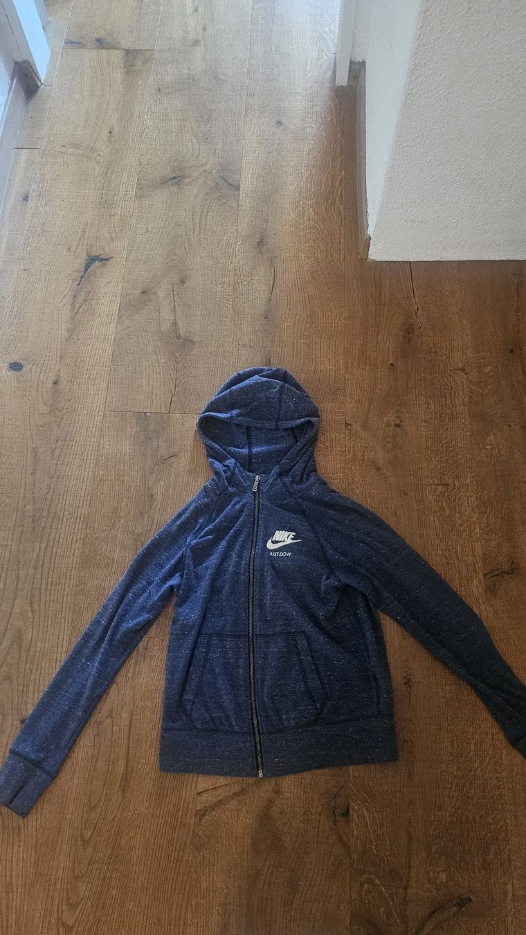Nike Giacche & Cappotti: Nike Sportjäckchen – Nuovo (secondo la descrizione) da Wil SG venduto da cro_27r5 1