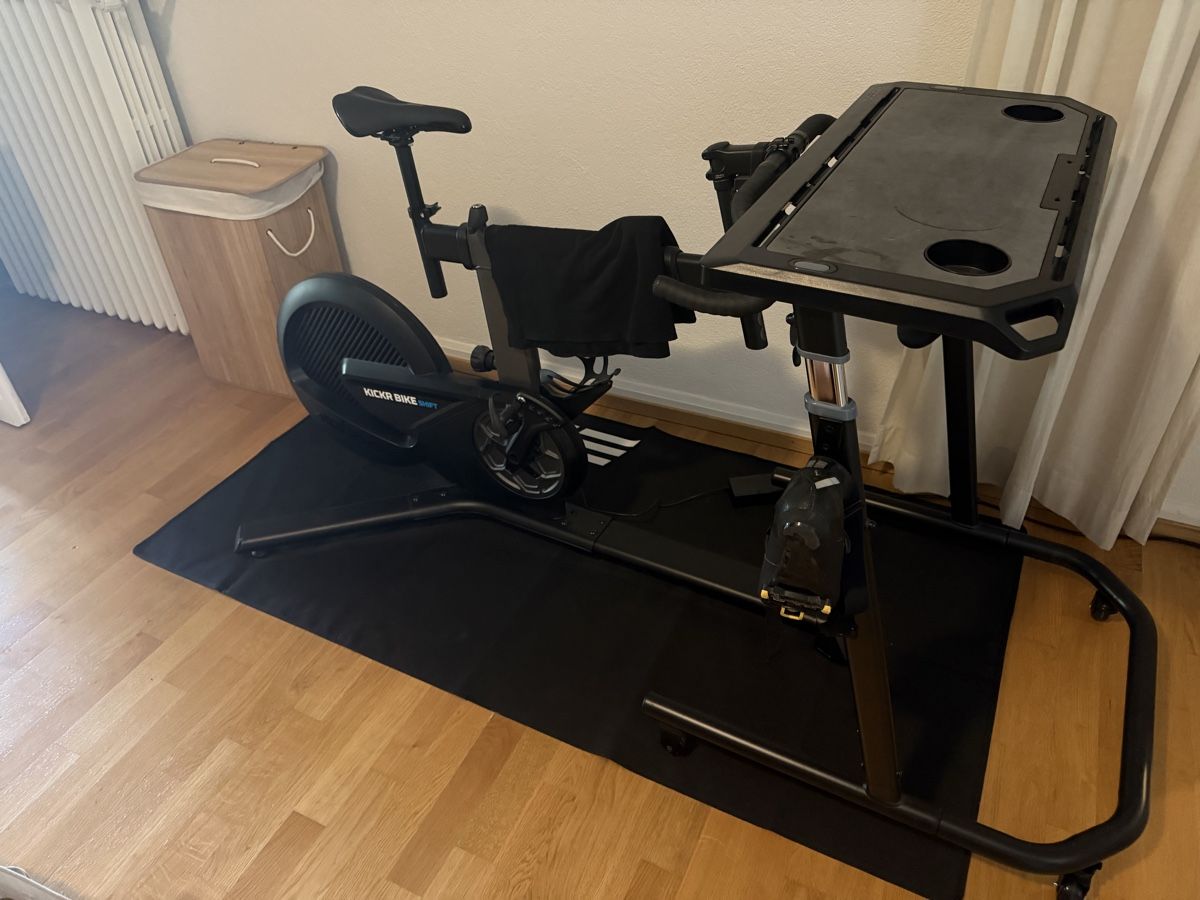 Wahoo Hometrainer: Wahoo KICKR Bike Shift C3D5 trainer, good condition – Nuovo (secondo la descrizione) da Zürich venduto da geo_8fxz 2