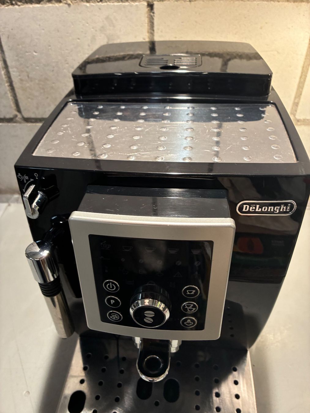 De'Longhi Macchine per caffè & Macchine per espresso: De`Longhi mit 3 Monate Garantie – Usato da Hendschiken venduto da zkos 2