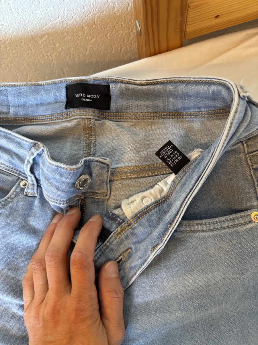 Vero Moda Jeans: Vermoda highwaist Jeans M – Usato da Mönchaltorf venduto da kristy_b 1