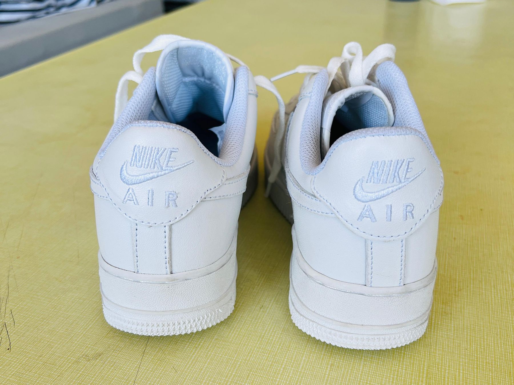 Nike Scarpe da uomo: Nike Air Force White große EU 40  – Nuovo e nell'imballaggio originale da Fribourg venduto da FUJAY-AT123 1