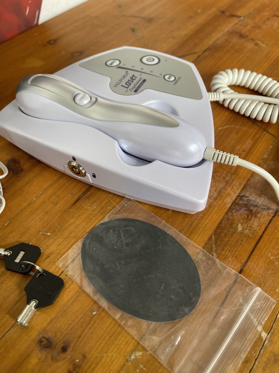 Epilatori: Laser Depilation Gerät Wie neu – Usato da Murten venduto da Ski-Outlet 3