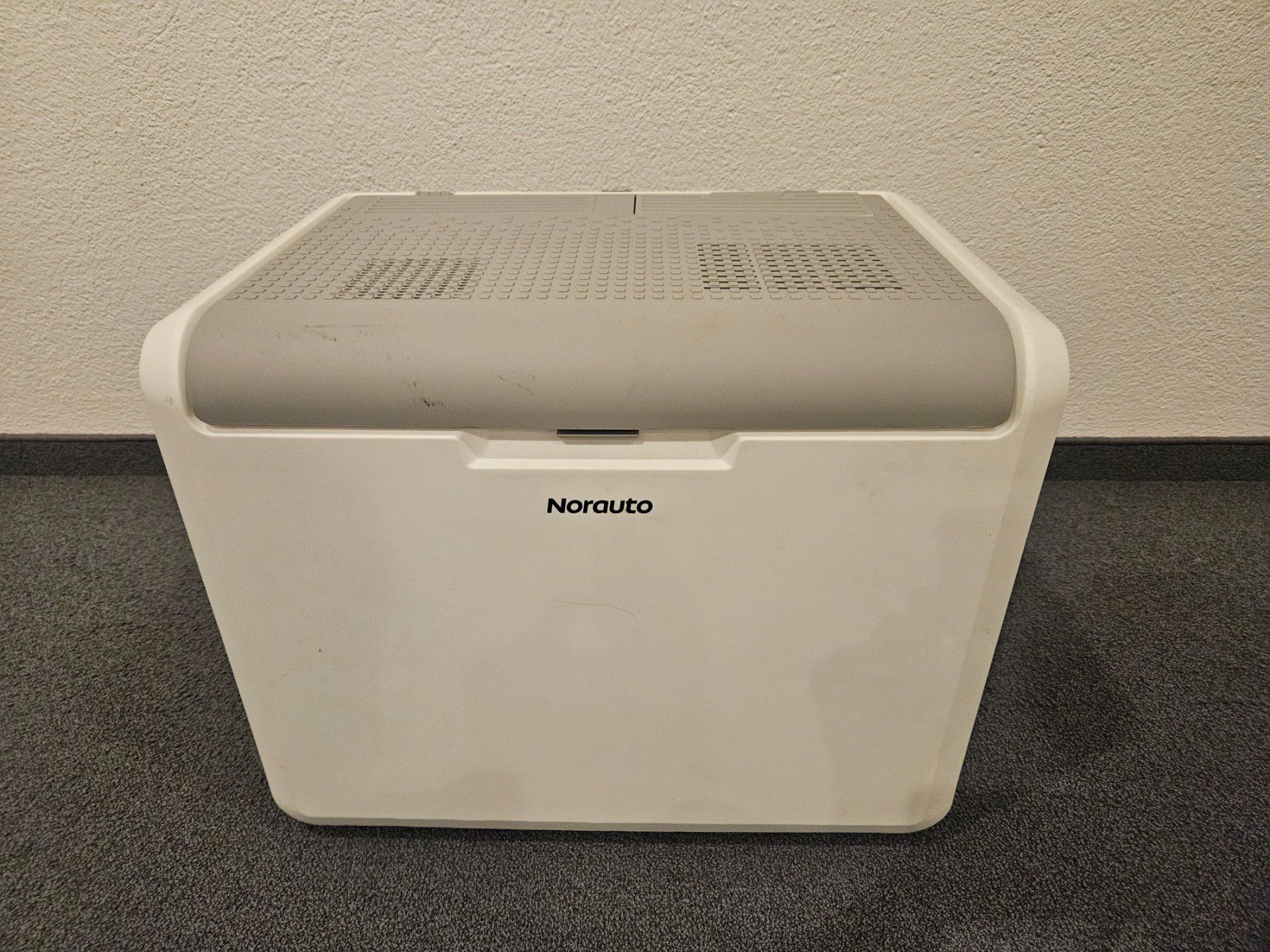 Frigoriferi & Refrigeratori: Grosse elektrische Norauto Auto-Kühlbox mit Rollen – Usato da Zürich venduto da ama_hz8m 2