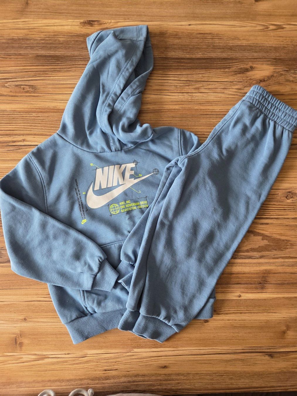 Nike Lotti & Set di vestiti: Nike Set Jungs Gr. 98 (alles Original!) – Usato da Rupperswil venduto da ecko_red 4