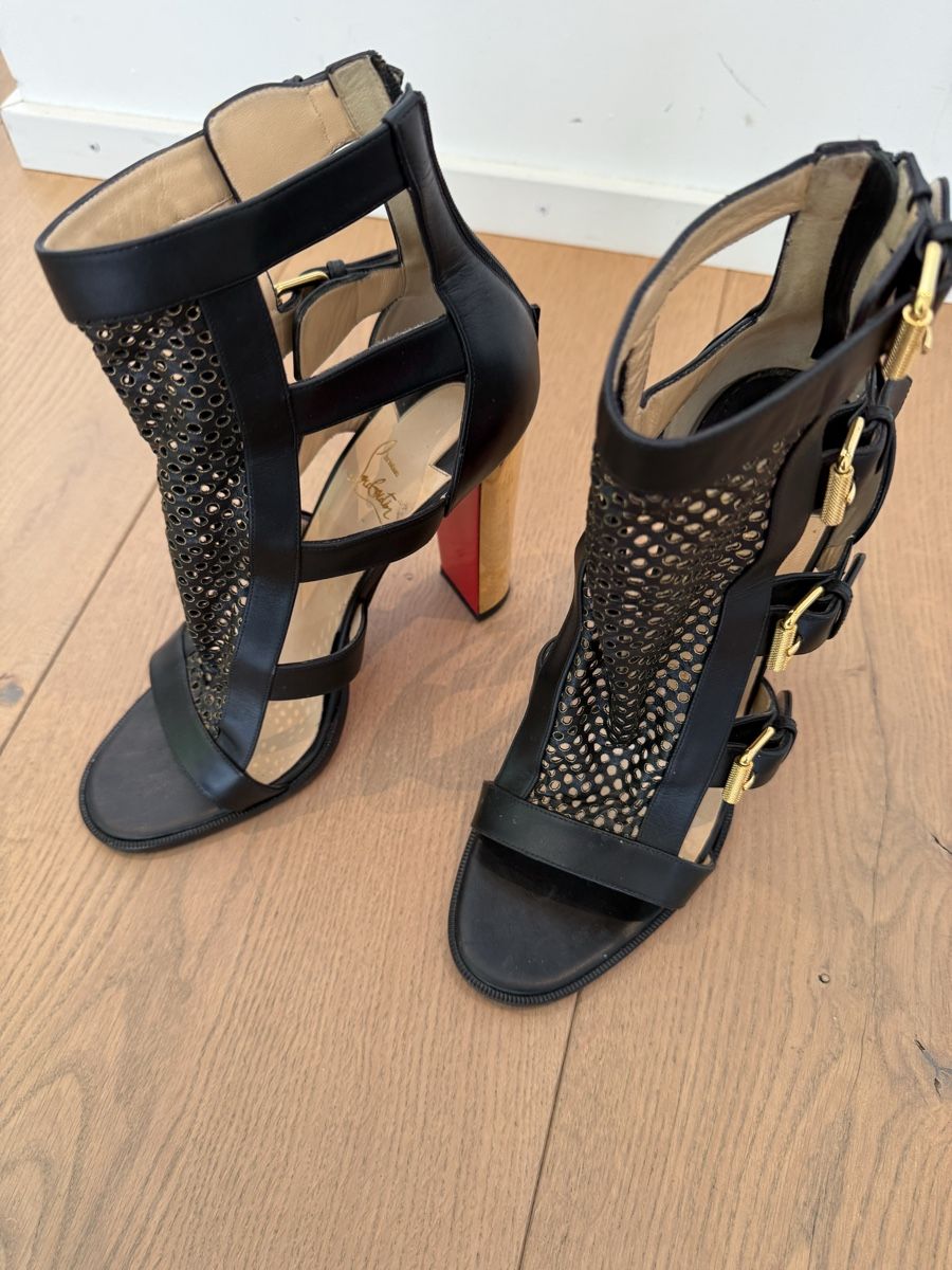 Christian Louboutin Damenschuhe: Louboutin Sandalen, Gladiator41 Gold Absatz – Gebraucht aus Meilen von Dievondort