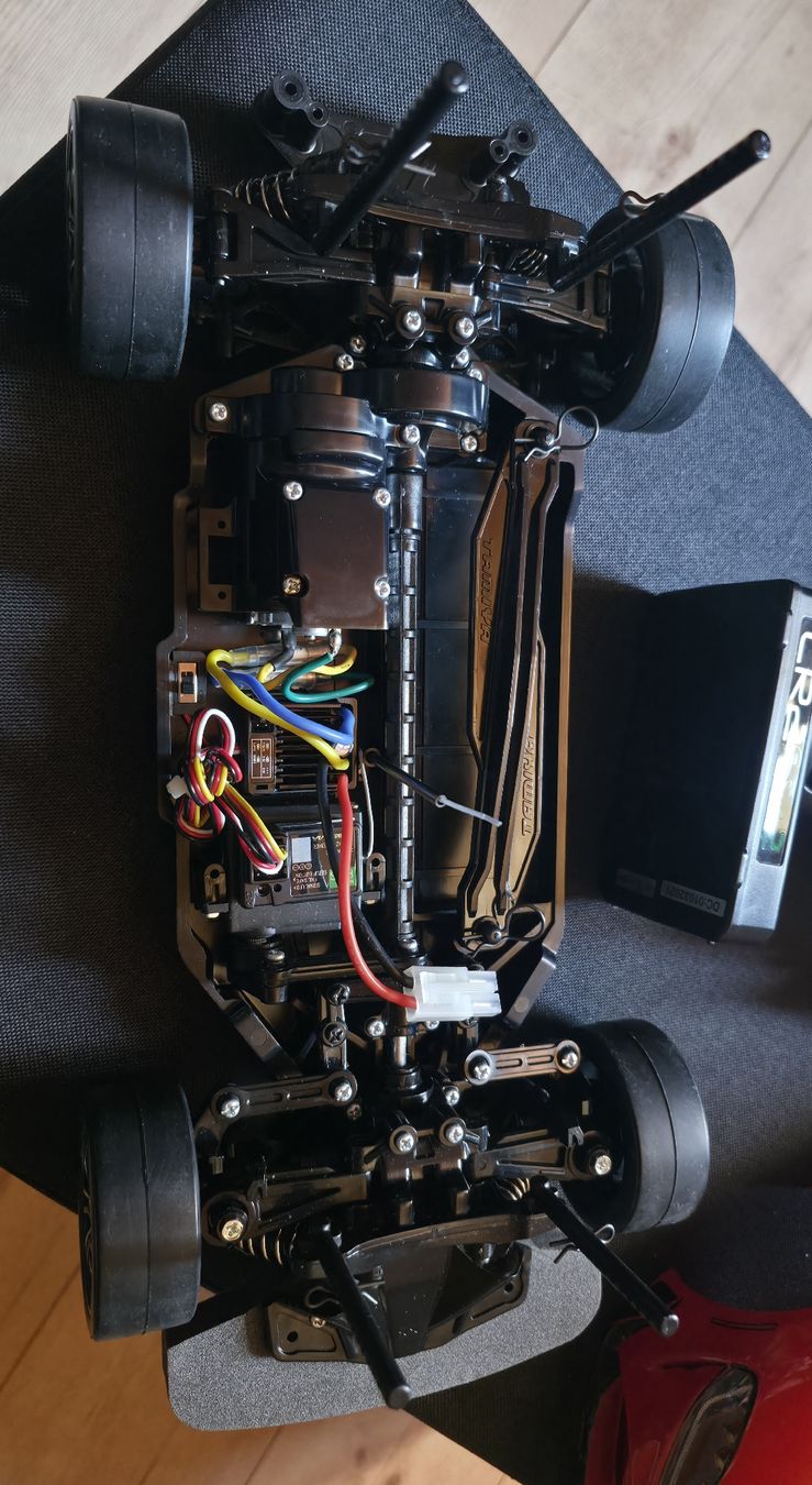 Tamiya Modellismo RC: Tamiya TT-02 Toyota Supra  – Usato da Chavannes-le-Chêne venduto da Flovw 1