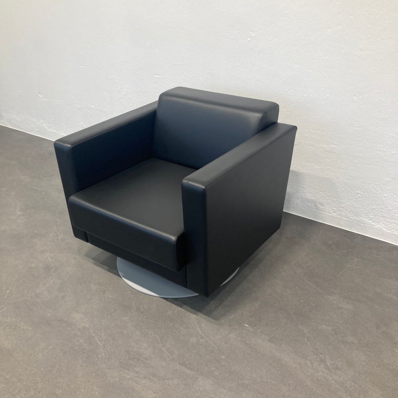 Poltrona Frau Poltrone: Poltrona Frau Exclusiv Sessel – Usato da Schönenwerd venduto da mcofficeshop 2