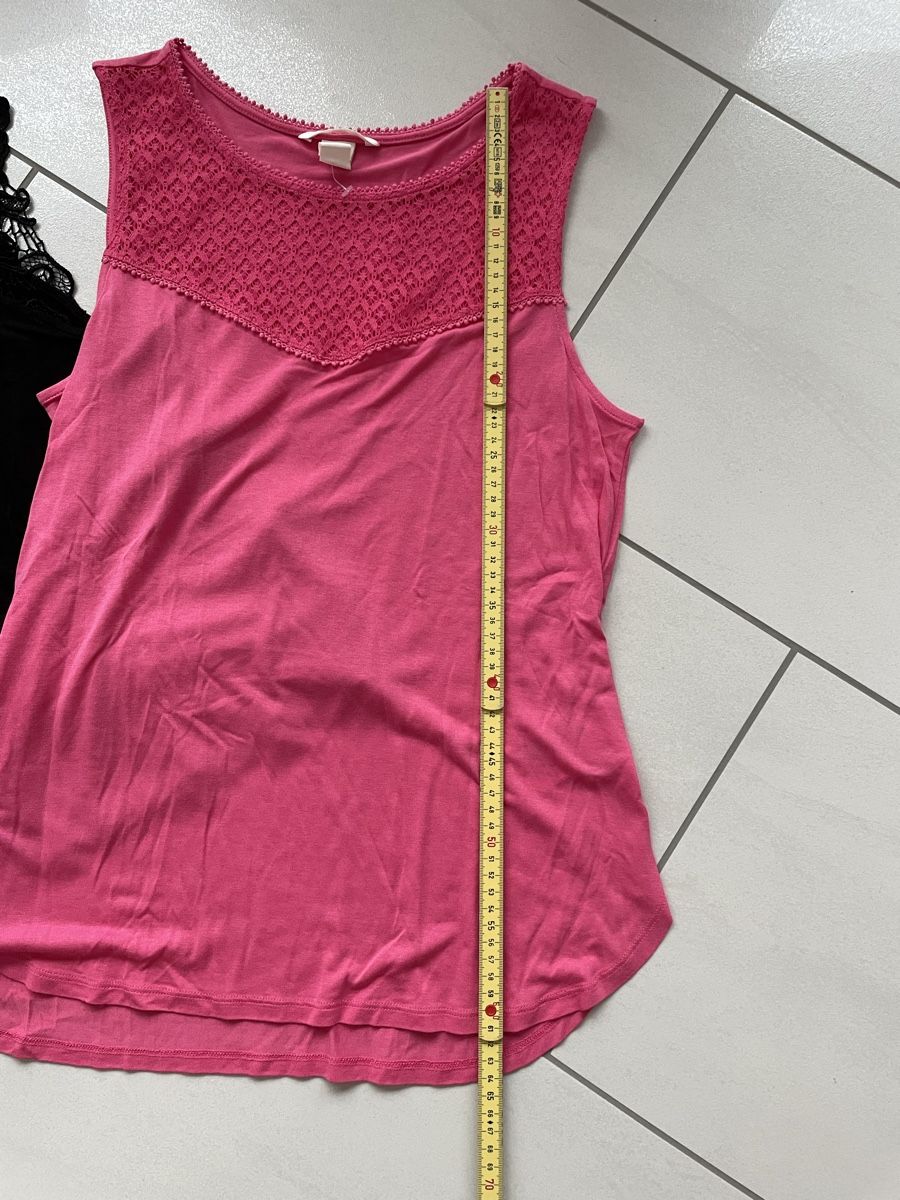 T-shirt: Zwei lässige T Shirts Gr M – Nuovo (secondo la descrizione) da Rüti ZH venduto da kar_xx9l 2
