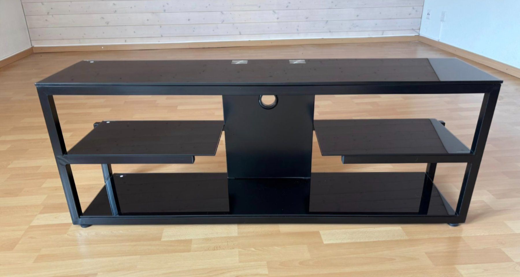 Mobili TV: Fernsehmöbel schwarz Metall mit Glasplatten – Usato da Rafz venduto da Kappeli