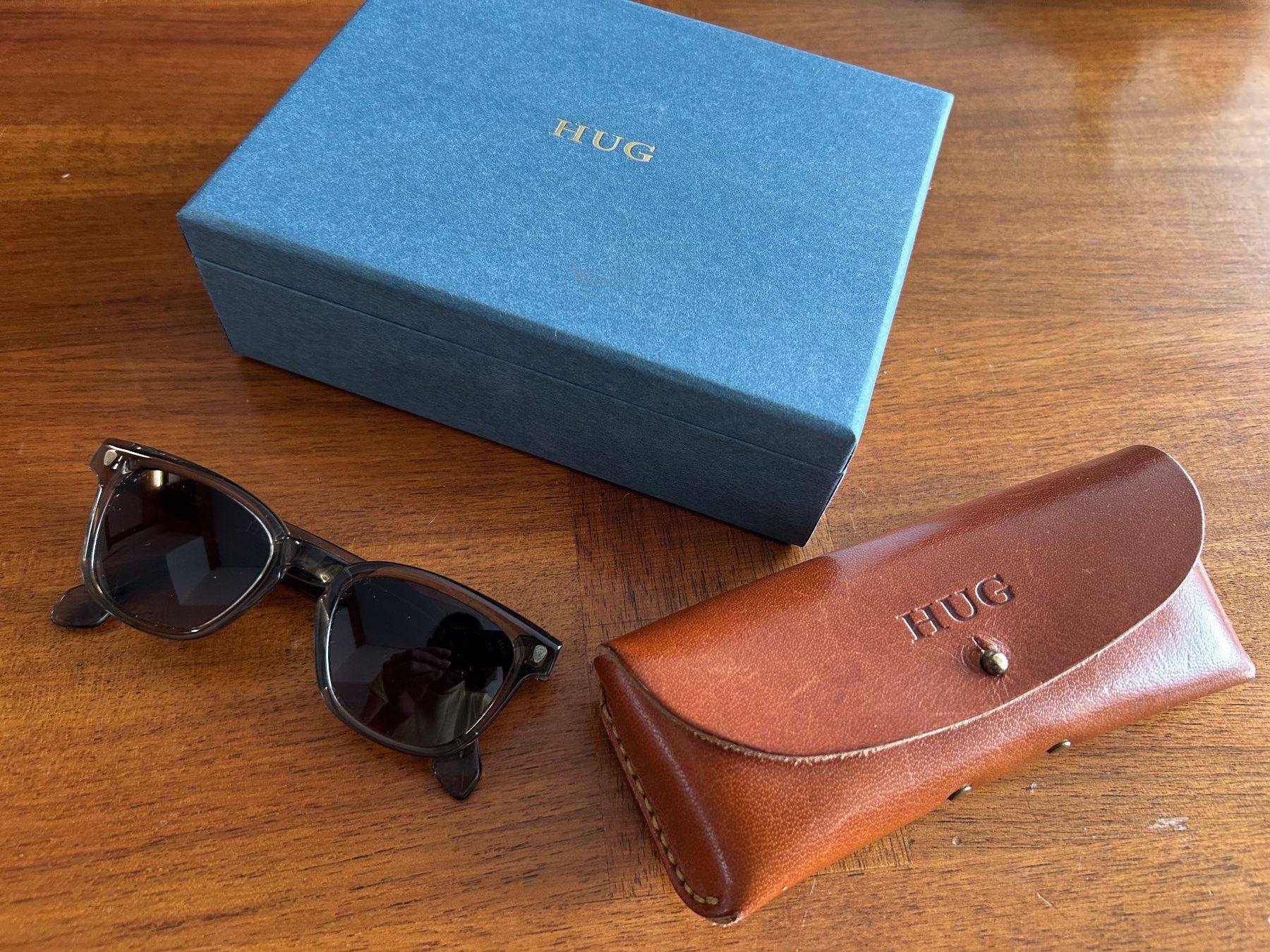 Occhiali & Lenti: Sonnenbrille Hug Spectacles mit Lederetui – Usato da Olten venduto da arcata
