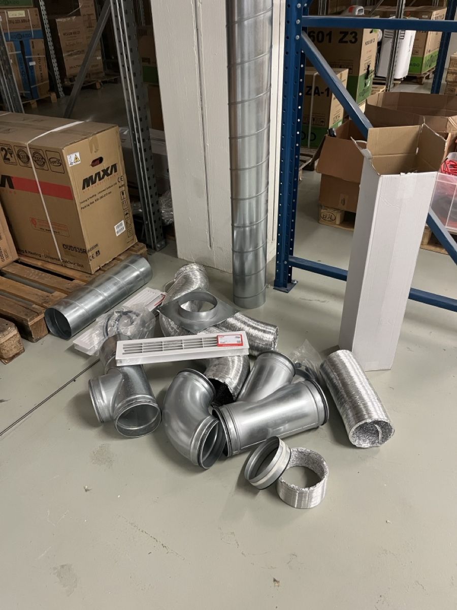 Tutti gli attrezzi: Lüftungs zubehör div. 160mm  – Nuovo (secondo la descrizione) da Bern venduto da luc_26lb