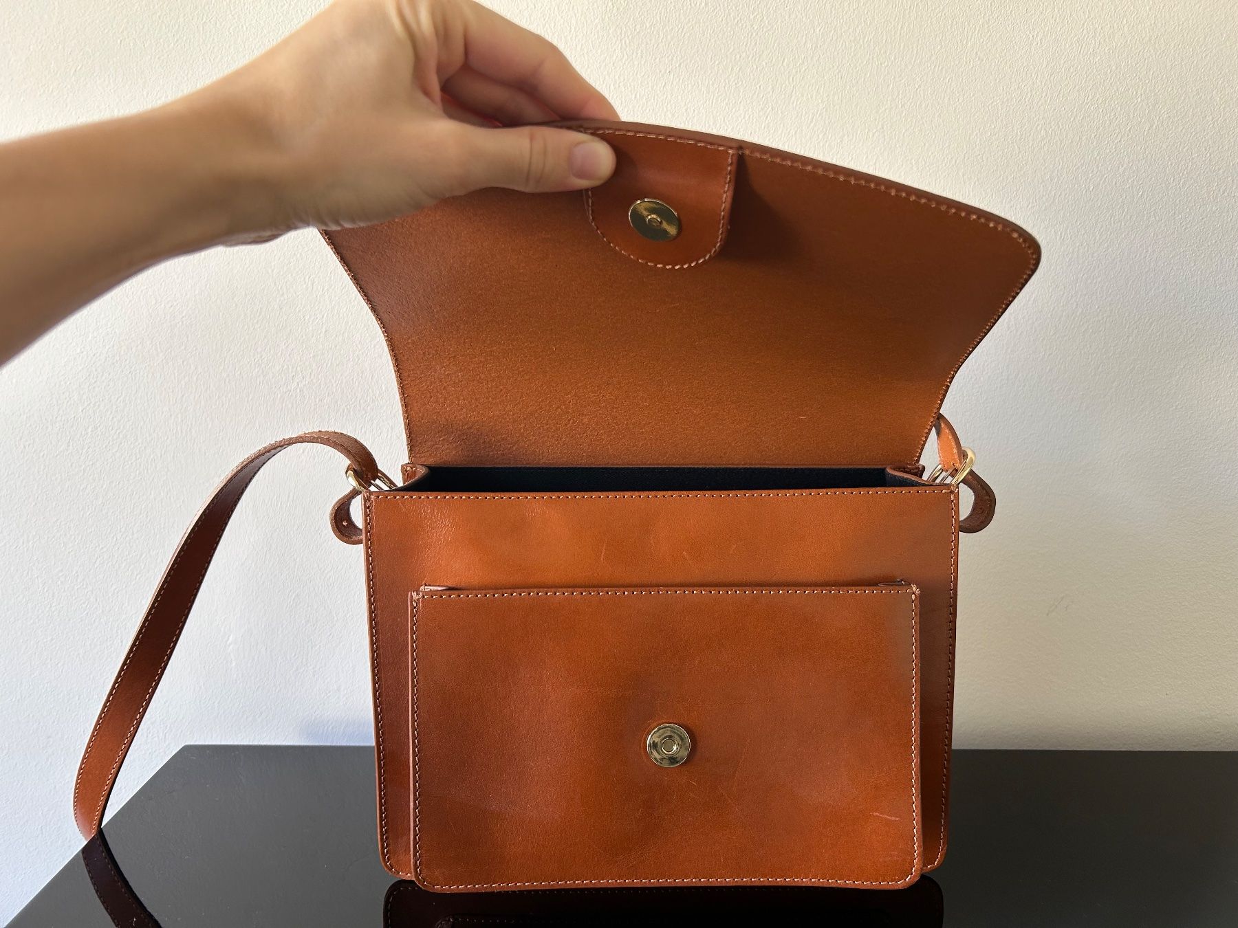 Other Stories Borse da donna: Ledertasche von & other stories – Usato da Fribourg venduto da Nemi2023 4