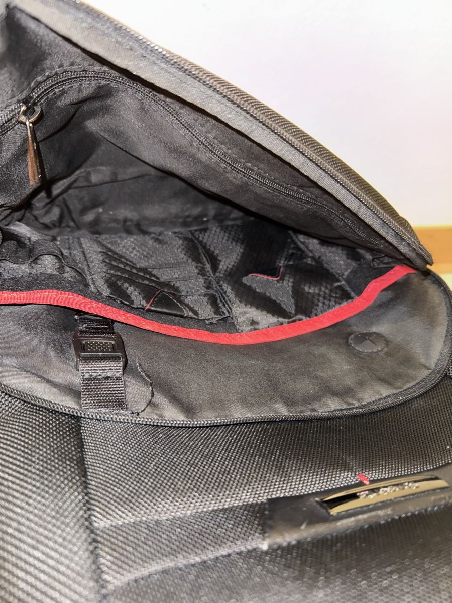 Samsonite Zaini: Samsonite Pro-DLX 5 Laptop Backpack 15.6 Inch – Usato da Kilchberg ZH venduto da aas_7h5z 6