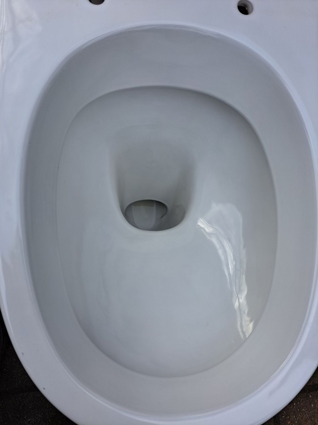 WC: Stand WC mit Spülkasten, Keramik – Gebraucht aus Rafz von MuriFinn 3