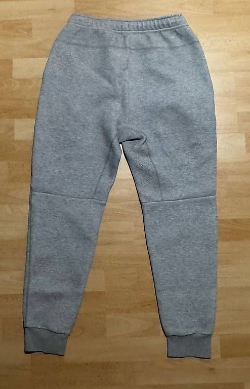Pantaloni: Nike Tech Hose Grau Grösse M – Usato da Häfelfingen venduto da kus_l9j6 1