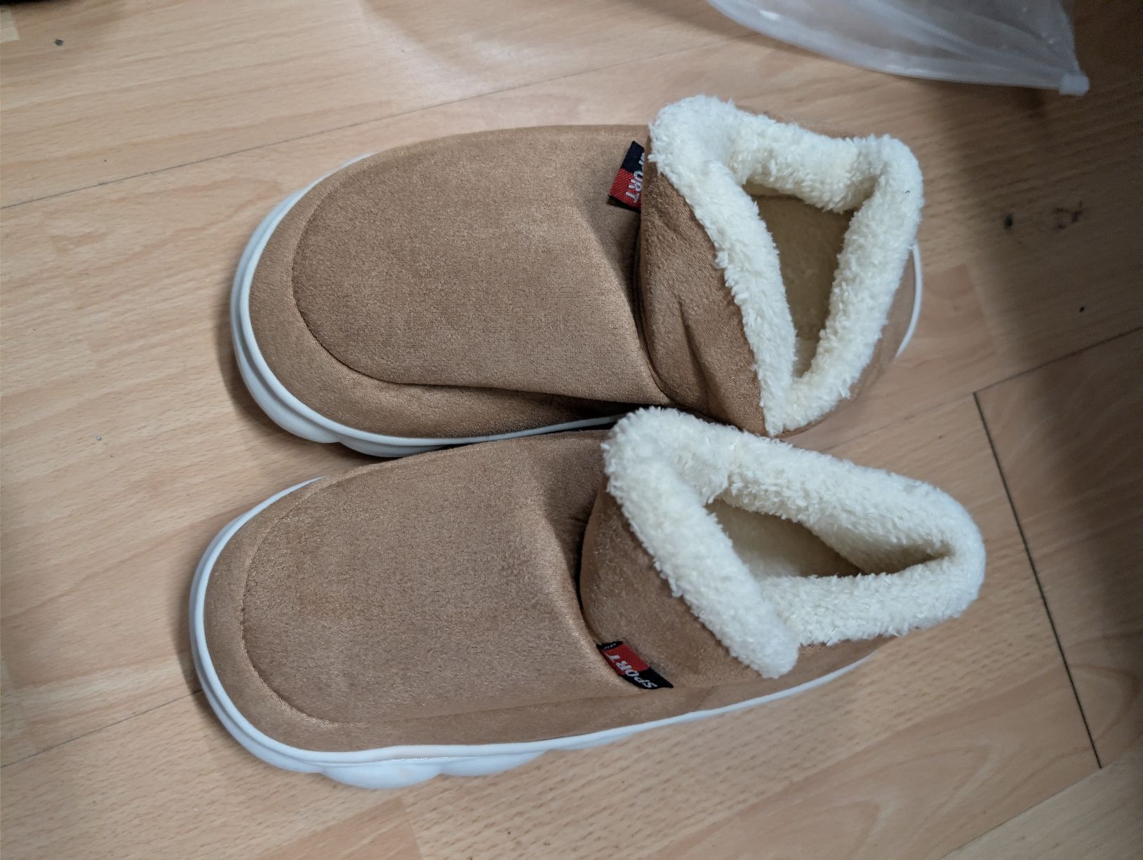 Herrenschuhe: Hausschuhe 42-43 – Neu und originalverpackt aus Bern von berneroberlaenderin 2