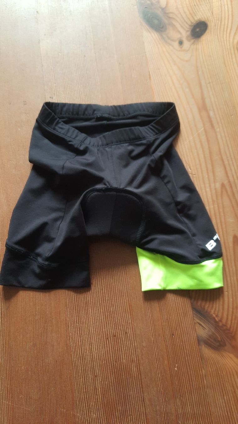 Pantalons: Velohose B'Twin Radhose 9 Jahre – D'occasion à Lamboing par Oakhurst