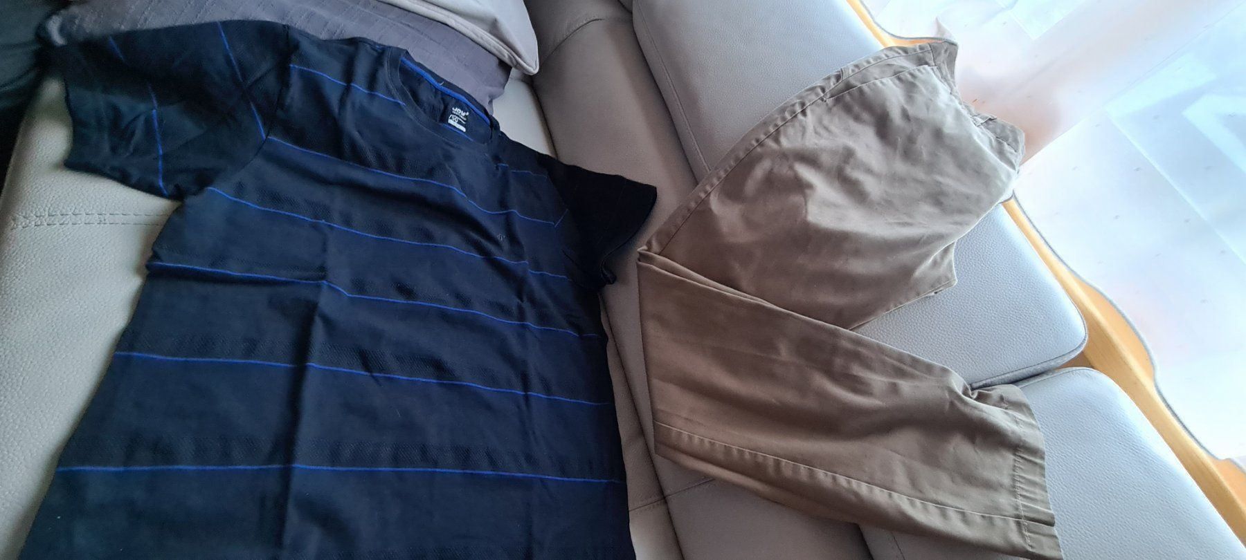 Volcom Pantalons: Coole VOLCOM Hose gr.32 und Joy Shirt cool – D'occasion à Ferden par jemyce