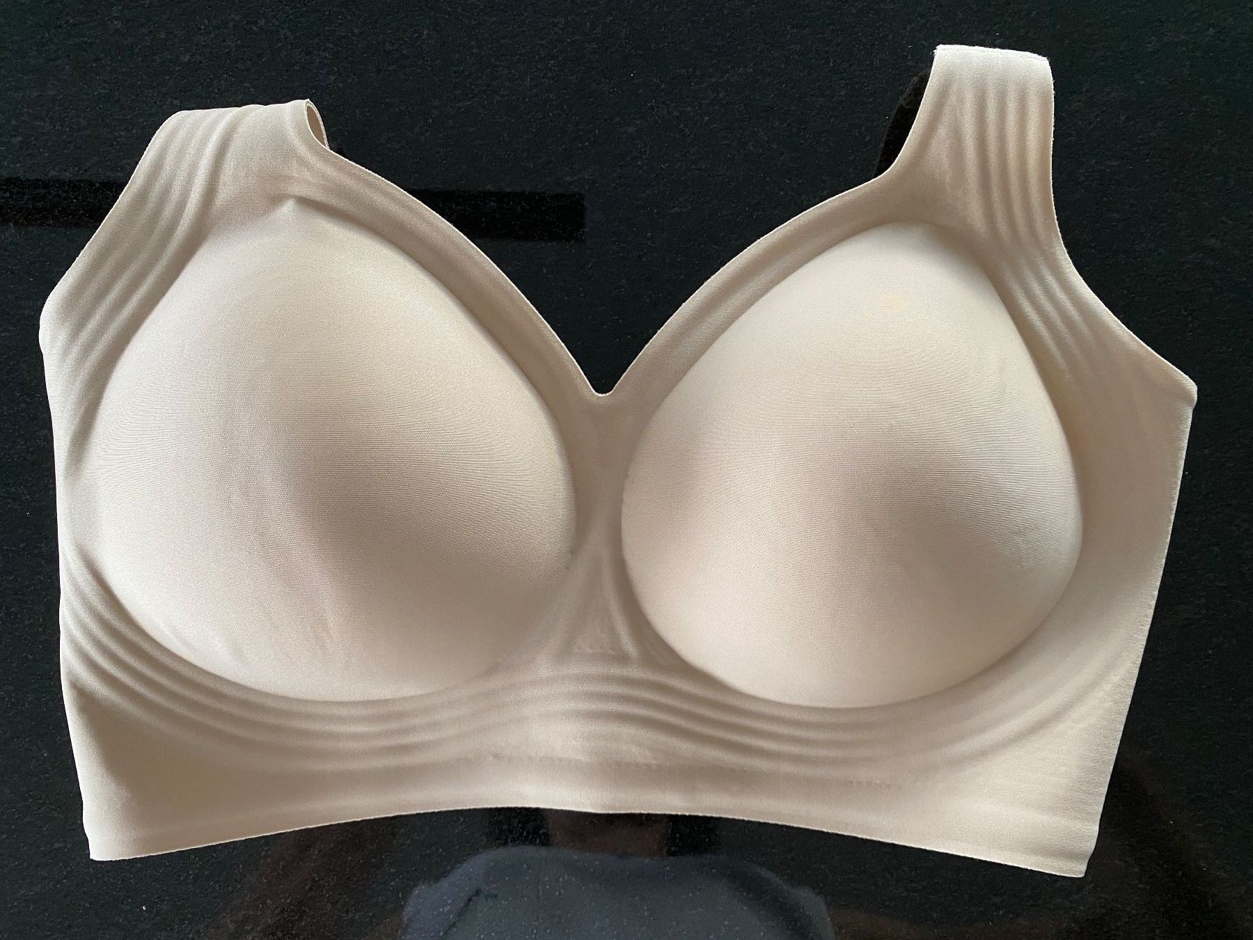 Autres dessous: Velura - drahtloser Jelly BH, M – Neuf avec emballage d'origine à Meisterschwanden par Lapins2019 1