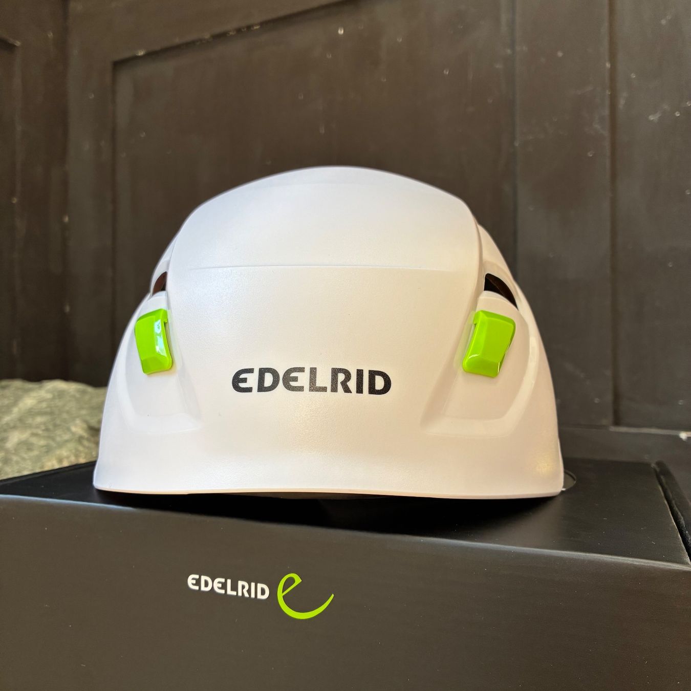 Edelrid Caschi: Edelrid Kletterhelm weiss – Nuovo (secondo la descrizione) da Küttigen venduto da thoren77 1