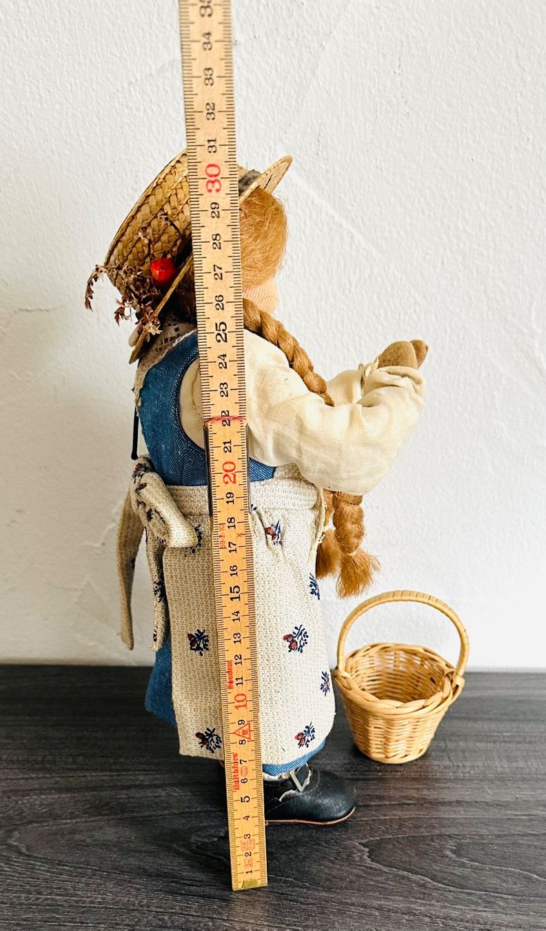 Bambole: Vintage Stoff Trachtenpuppe Typ Sasha – Usato da Zürich venduto da brazerola 9
