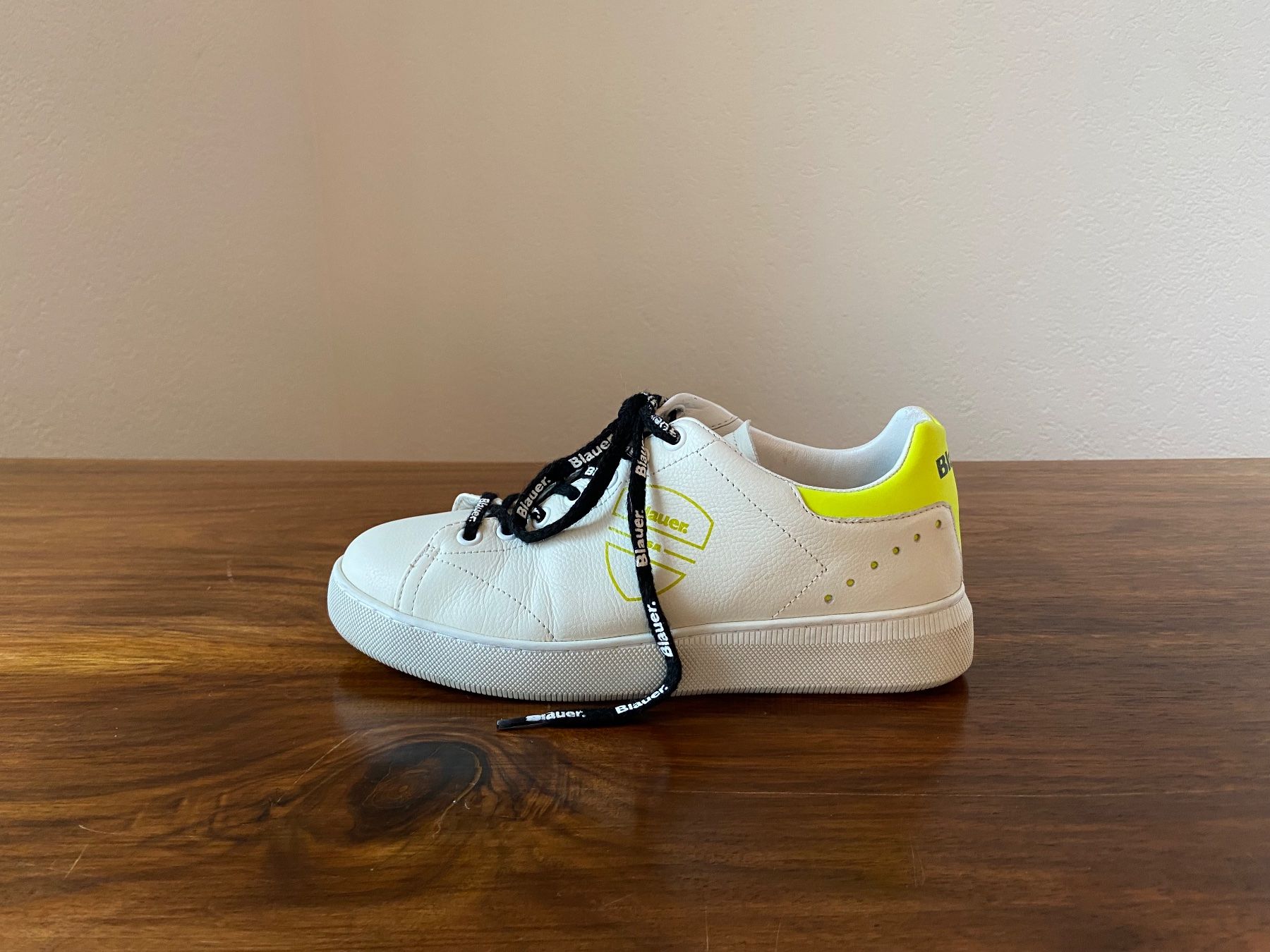 Chaussures femmes: BLAUER USA Sneakers (Grösse 36) – D'occasion à Thalwil par peonia88 1