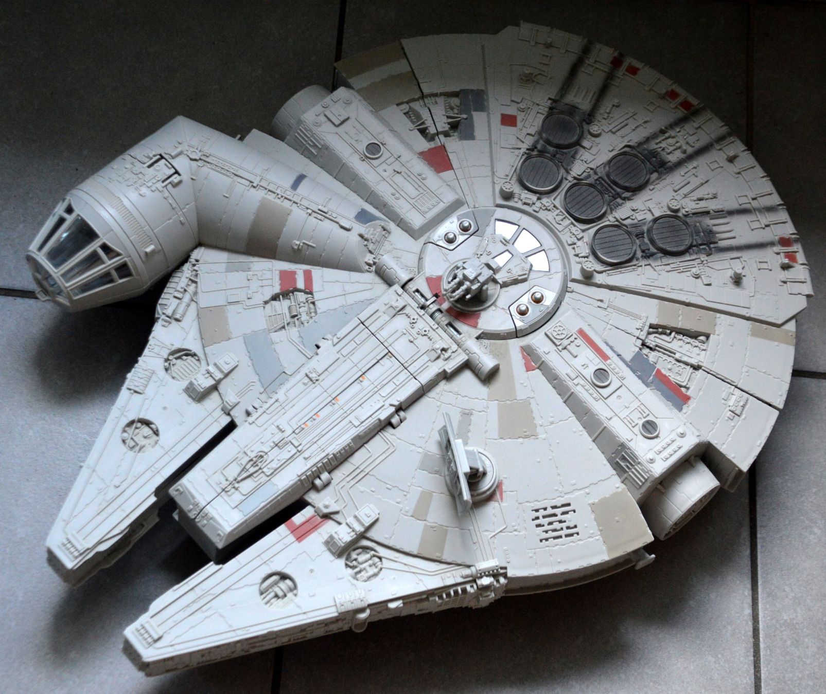 Star Wars Giocattoli: Star Wars Faucon Millenium Hero Vehicle – Usato da Collonges venduto da arashee 1