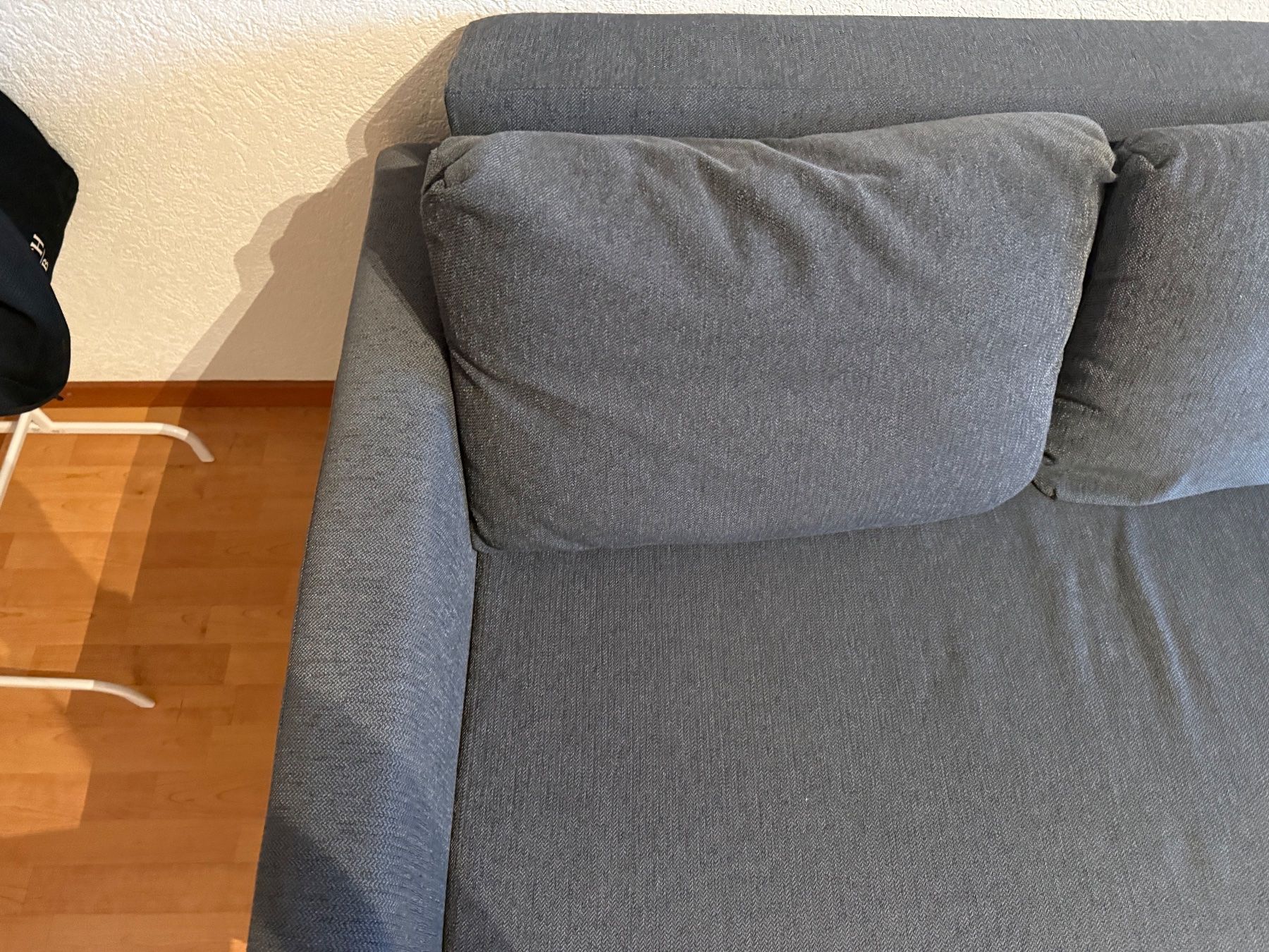 Ikea Divani: IKEA 3-er Schlafcouch mit Aufbewahrungslade grau – Usato da Schlieren venduto da nowaya 2