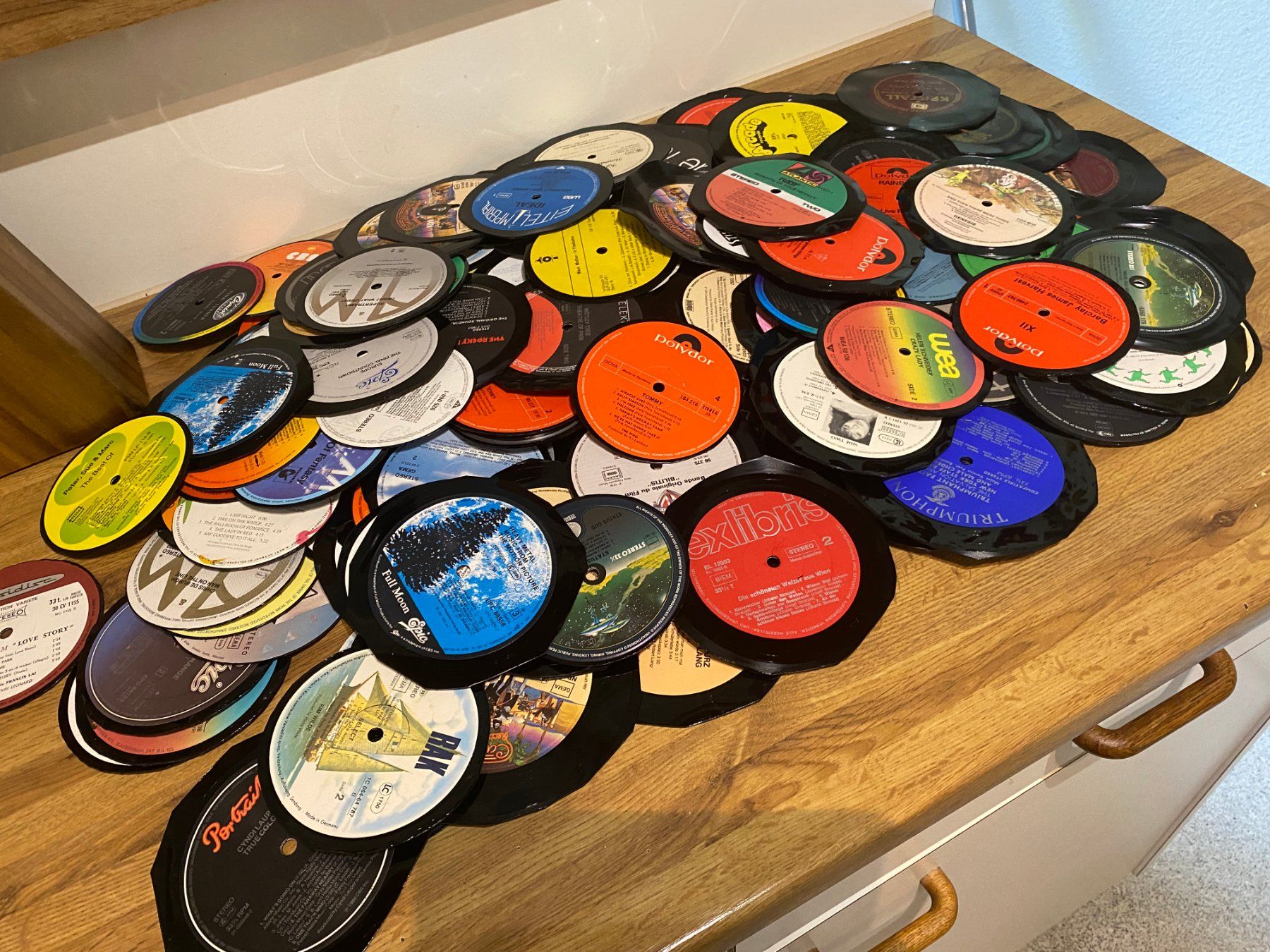 Dischi in vinile: Schallplatten Vinyl Labels 120 Stk. – Usato da Basel venduto da FatCatPacksTheRatt 2