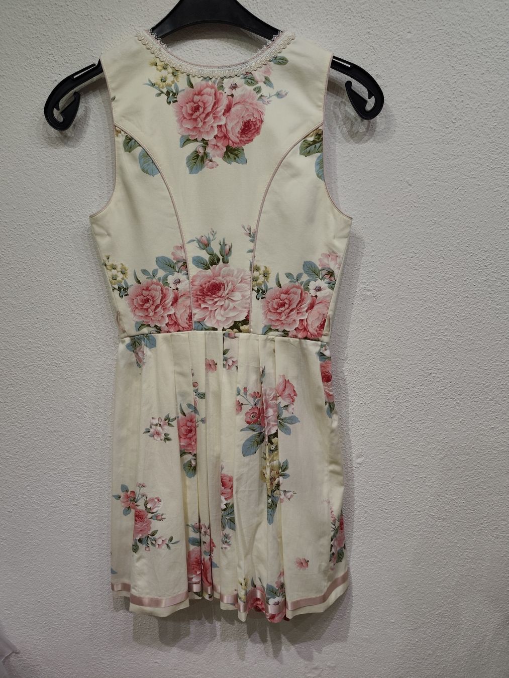 Krüger Vestiti: Dirndl von Krüger - Gr. 36 (kurz) – Nuovo e nell'imballaggio originale da Dussnang venduto da Rosenfee50 5