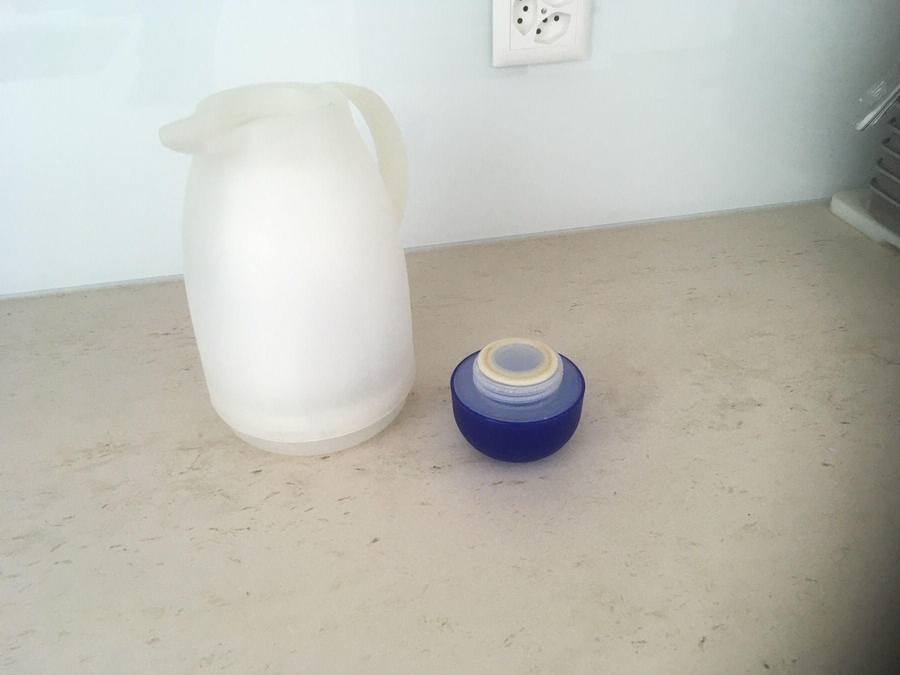 Ikea Teiere: Thermos-Kanne 1 l – Usato da Gächlingen venduto da Tara_devi 1