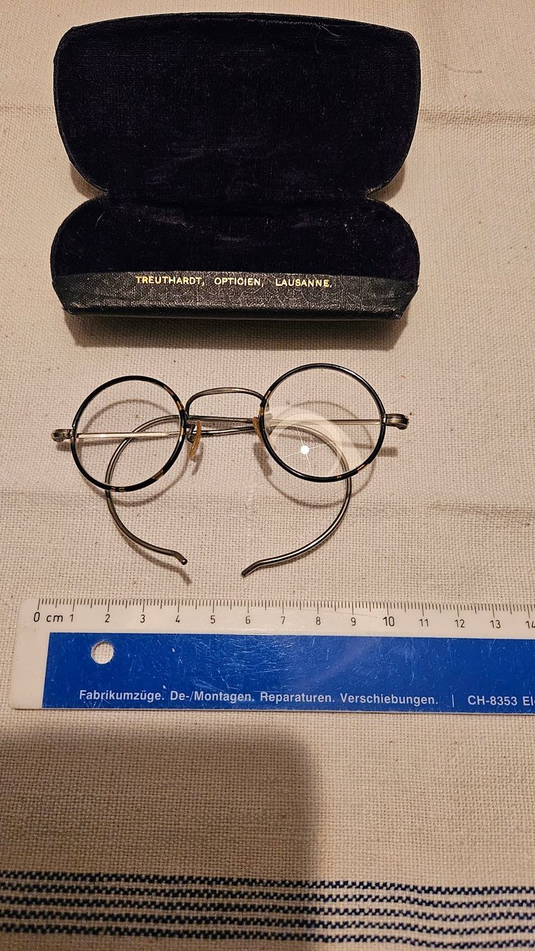 Occhiali & Lenti: Antike Kinderbrille – Usato da Untervaz venduto da FullFlap777 1