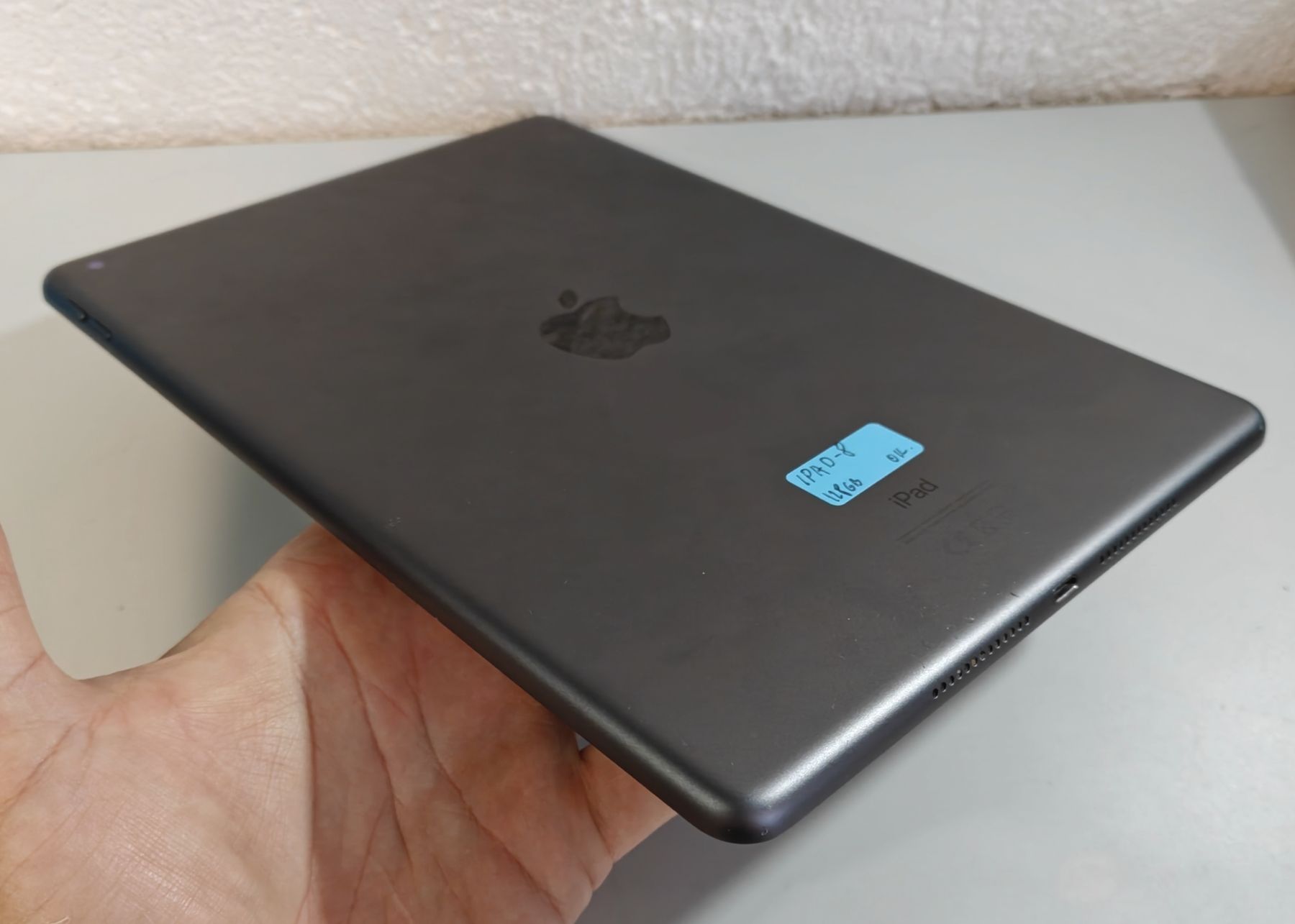 Apple Tablettes PC: iPad 8.Generation 128GB – D'occasion à Ehrendingen par Rocky985 2