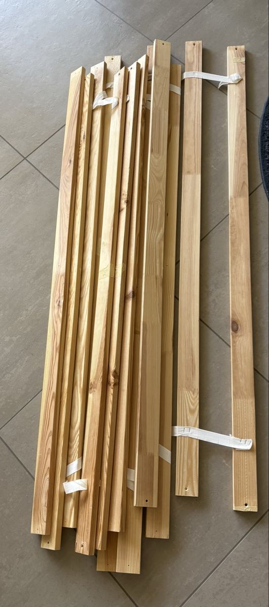 Betten: Holz Bettrahmen mit Rollrost – Gebraucht aus Biel-Benken BL von bol_j5c2 1