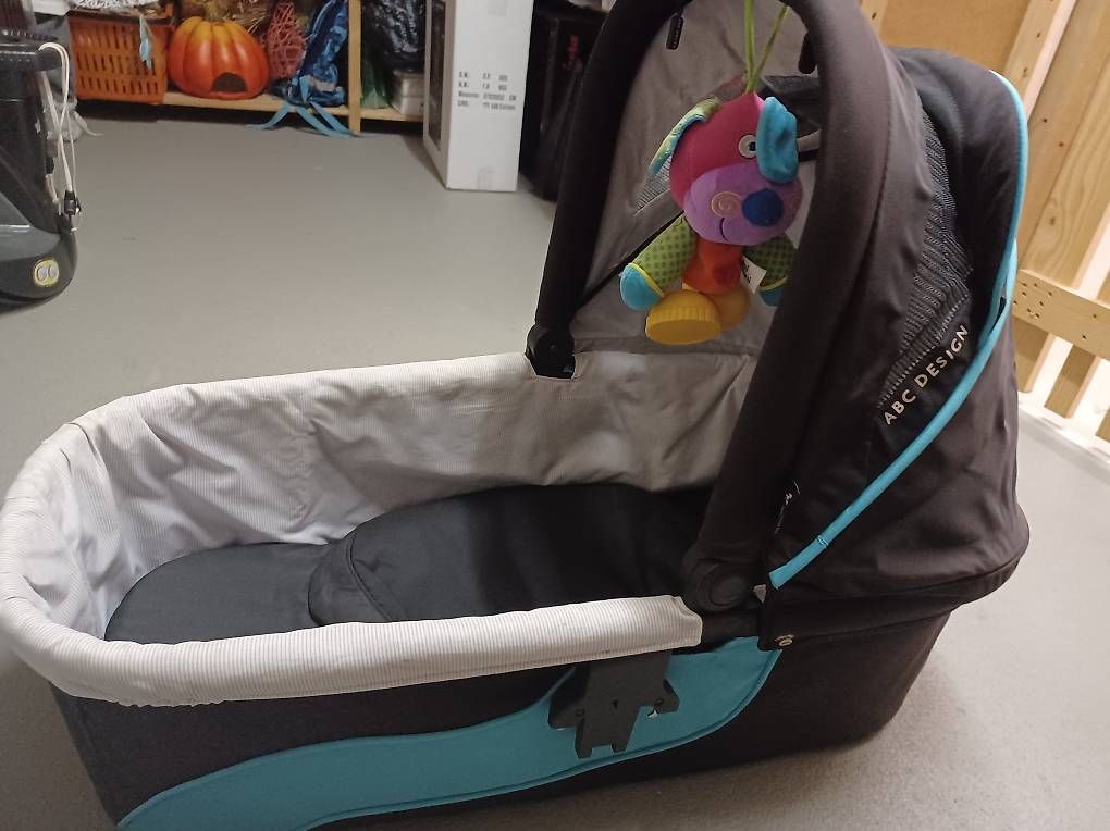 Carrozzine: Kinderwagen Wanne – Usato da Emmenbrücke venduto da Ddagi