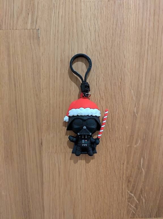 Ciondoli: Weihnachtlicher Darth Vader Anhänger – Usato da Birsfelden venduto da L.L.CoolBean