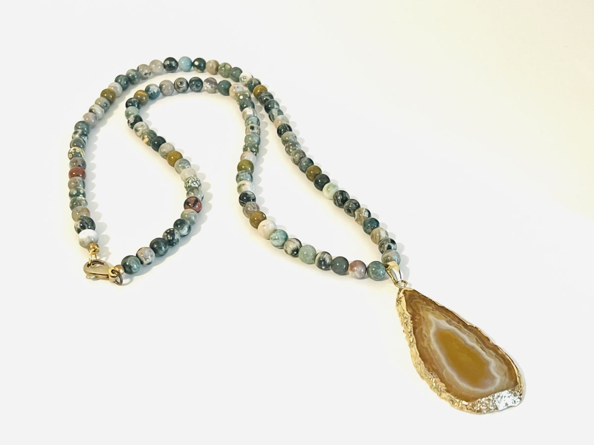 Ketten: Agate Pendant Necklace – Neu und originalverpackt aus Rüschlikon von topswissvintage 1