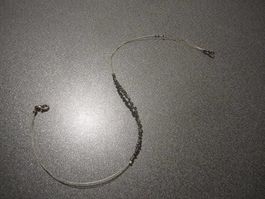 Kette silbrig fein/schwarze Perlen
