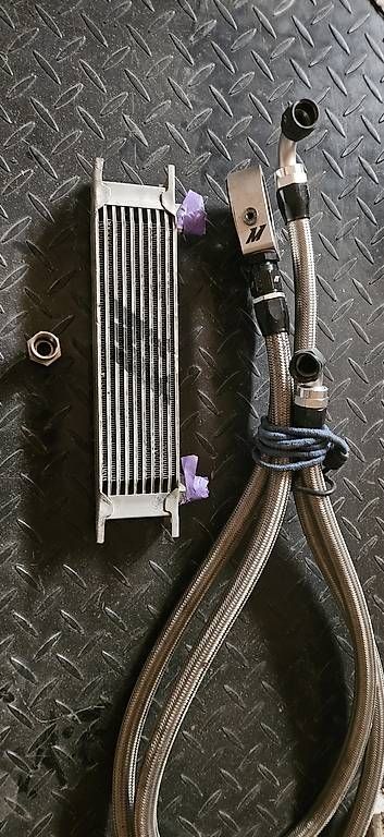 Tutti pezzi di ricambio auto: Radiateur huile mishimoto  – Usato da Vétroz venduto da fon_lfw7 1