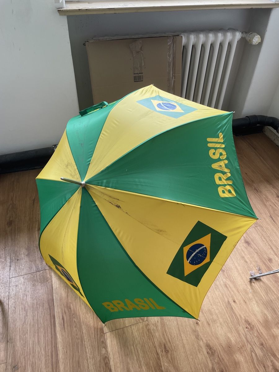 Ombrelli: Brazil Regenschirm – Usato da Zürich venduto da daria_m 3