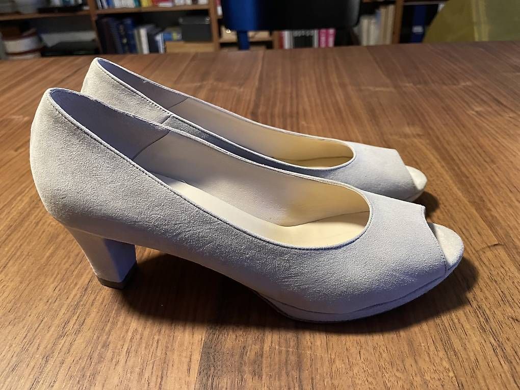 Scarpe da donna: Peeptoes "Cinzia Valle" beige Gr.39.5 – Usato da Winterthur venduto da merino2 2