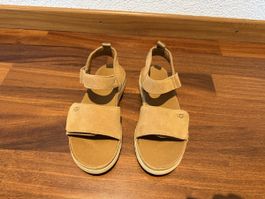 UGG Sandalen Gr. 35