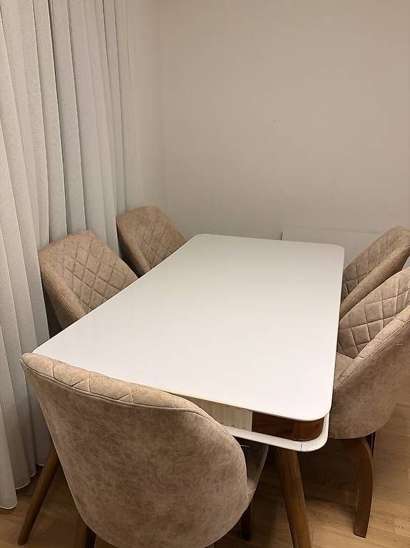 Tavoli: Table à manger et table salon – Nuovo e nell'imballaggio originale da Renens VD venduto da edo_btn2