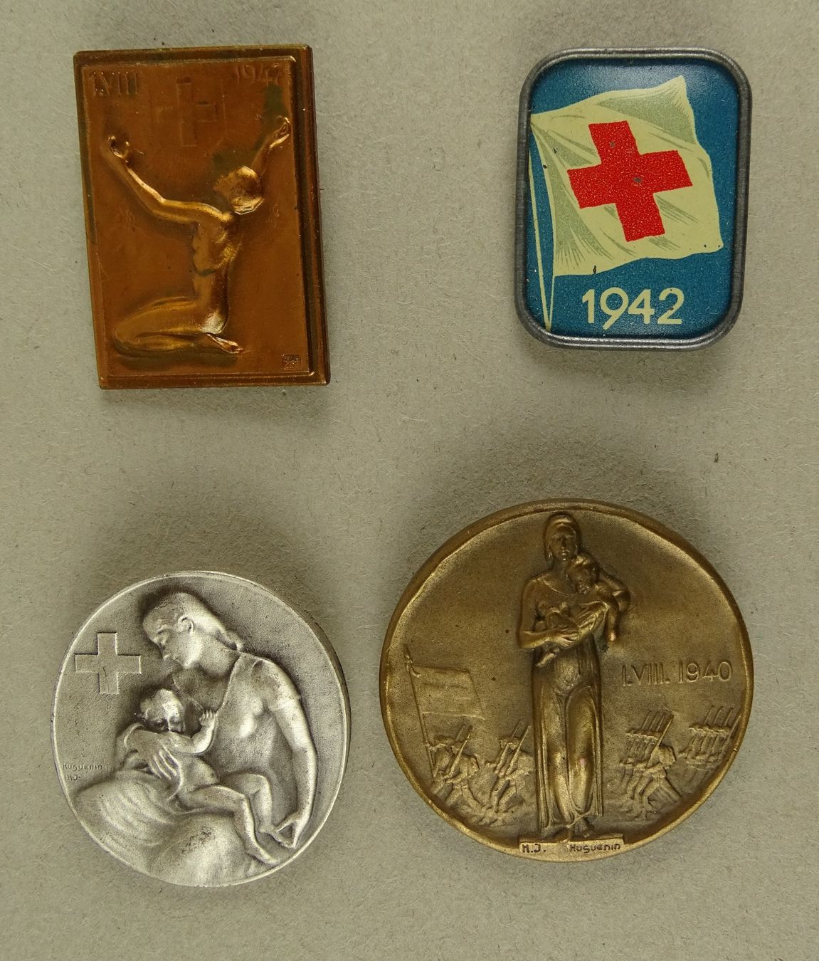 Placchette & Badge: 10 ALTE 1. AUGUST ABZEICHEN – Usato da Grüningen venduto da Kartensammler 3