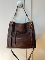 Sac à main en cuir marron avec bandoulière