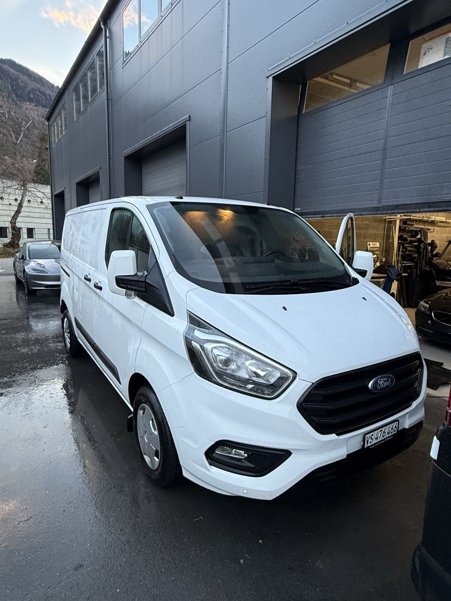 Ford Veicoli commerciali: Ford transit custom 130 L1H1 – Usato da Granges Vs venduto da Patroney