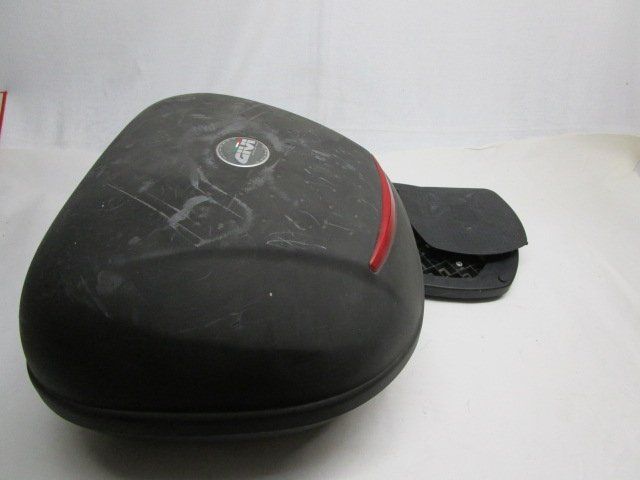 Givi Topcase: Givi Top Case mit Halterung – Usato da Trimmis venduto da hajaho
