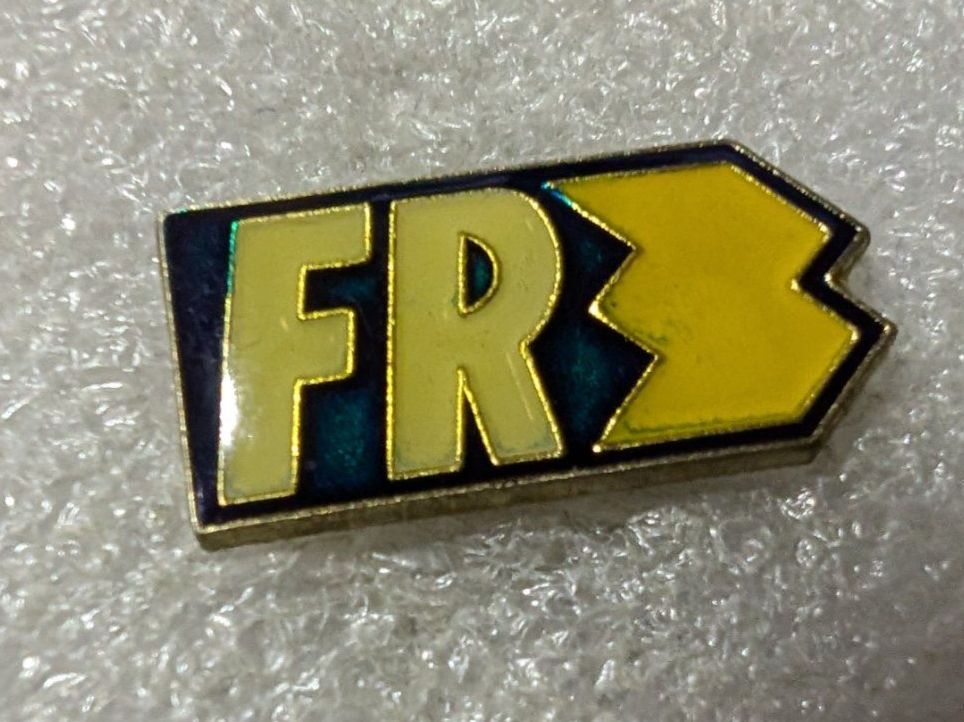 Placchette & Badge: Ansteckpin 207: FR – Usato da Oppligen venduto da Pin-Fall-Shop