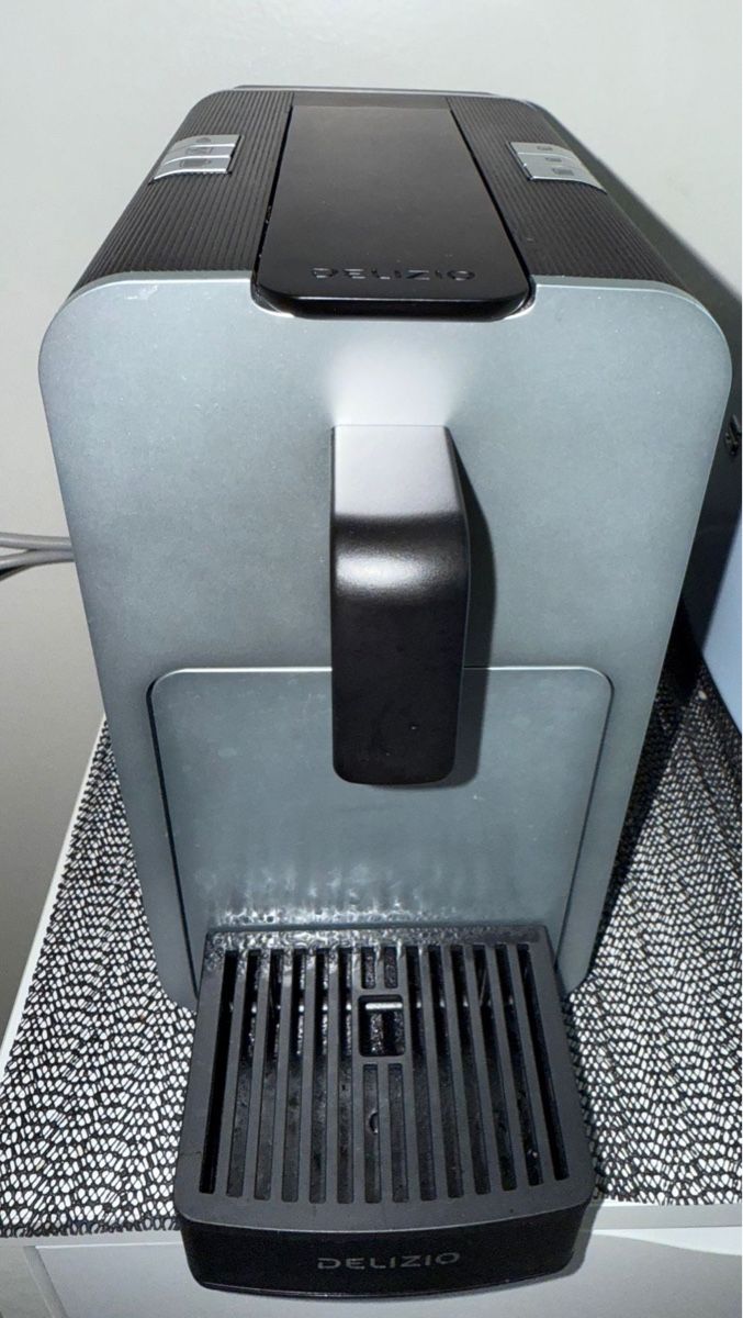 Delizio Macchine per caffè & Macchine per espresso: Delizio machine à café - Viva elegante – Usato da pully venduto da asi_w6gl 1
