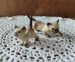 Siamkatzenfiguren aus Porzellan 